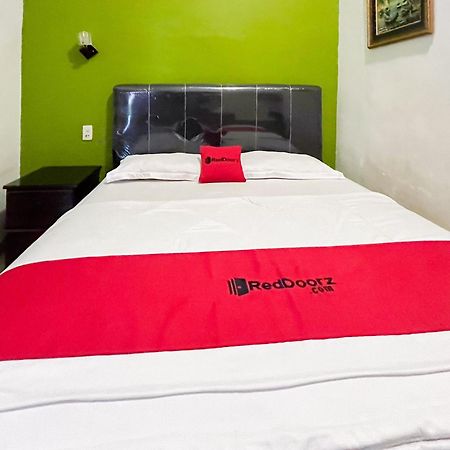 Hotel Reddoorz Near Pantai Pandan Sibolga 2 Halangan Esterno foto